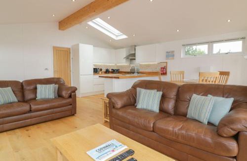 Dobwalls House | 11 Faraway Fields