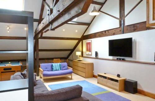 Airton House | 14 Riverside Walk