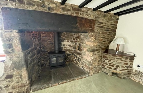 Broadwoodkelly House | 16th Century Devon Farmhouse Stunning Views