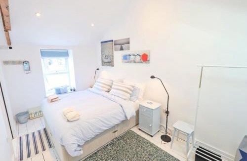 Shaldon House | 18 Strand