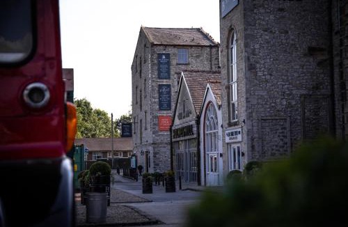 Clitheroe Hotel | 1823 Spinning Block