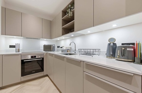 Birmingham City Centre Apartment | 1BED Central Birmingham Flat w Parking & Terrace