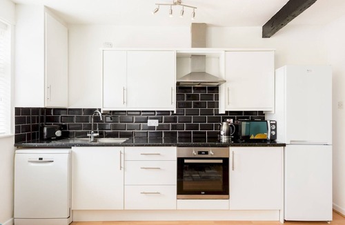 Leamington Spa Apartment | 1Bed Flat with parking Royal Leamington Spa - Pass the Keys