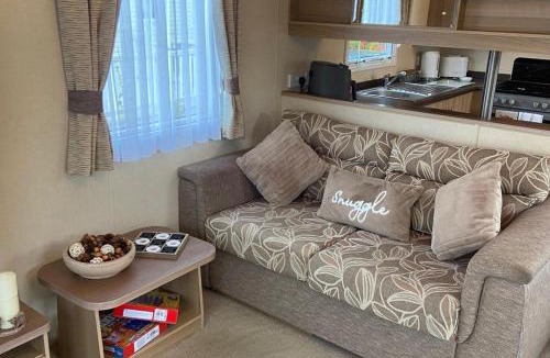 Carnforth House | 2 Bed Caravan-Sleeps 6-Pet Friendly