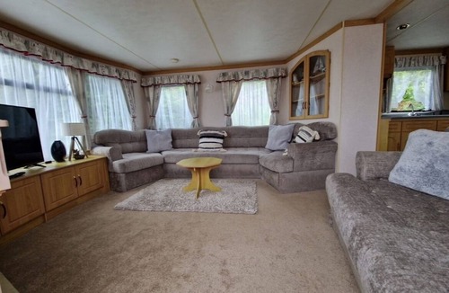 Penparcau Ski Chalet | 2 Bed Caravan with Aberystwyth Town Viev