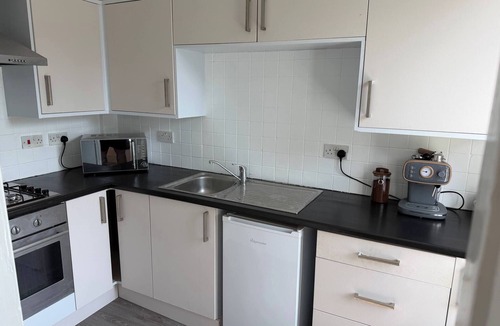 Folkestone Apartment | 2 Bed Folkestone Flat, Town, Rail, Channel Tunnel