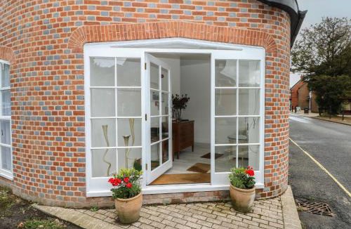 Bishops Waltham Apartment | 2 Bed