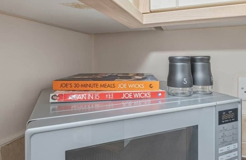 Doncaster House | 2 Bed Home in central Doncaster location!