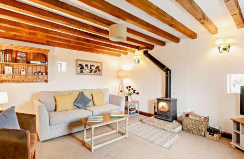 Little Longstone House | 2 Bed in Bakewell oc-44607