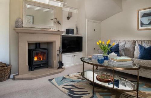 Baslow House | 2 Bed in Baslow oc-h32721