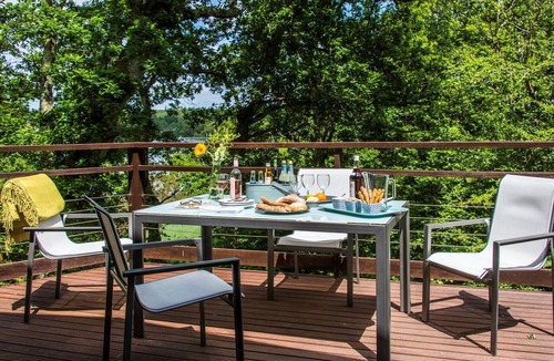 New Forest District Ski Chalet | 2 Bed in Beaulieu (oc-nfl71)