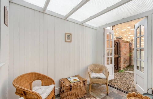 Beccles Cottage | 2 Bed in Beccles (oc-d33611)