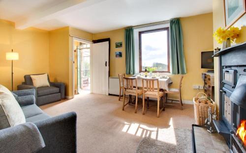 Berwick-upon-Tweed House | 2 Bed in Berwick-upon-Tweed oc-nb678
