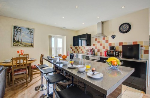 Irstead House | 2 Bed in Blofield Heath (oc-1467)