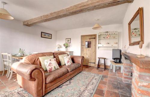 Bodham House | 2 Bed in Bodham oc-1660