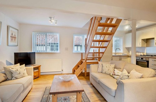 Bodham Cottage | 2 Bed in Bodham (oc-m15008)