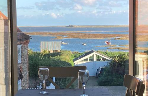 Brancaster Staithe House | 2 Bed in Brancaster Staithe oc-kt179