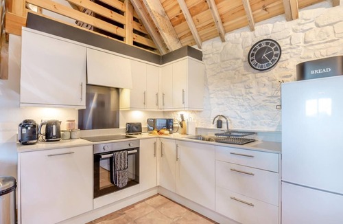 Clevedon Cottage | 2 Bed in Clevedon (oc-t30786)
