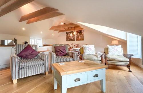 Lund House | 2 Bed in Driffield oc-88422