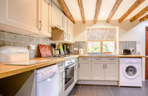 Bretforton Cottage | 2 Bed in Evesham (oc-89476)