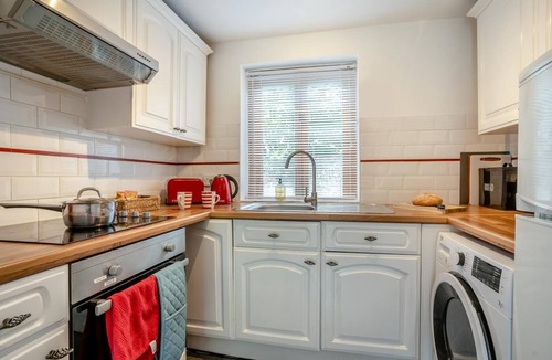 Abergavenny Cottage | 2 Bed in Govilon (oc-u32754)