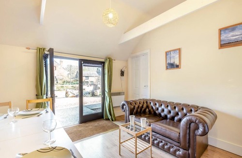 Elmsted Cottage | 2 Bed in Hastingleigh (oc-c36343)