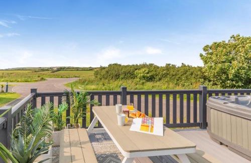 Truro Cabin | 2 Bed in Hendra Croft oc-h32360