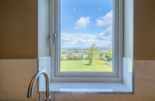 Fourstones Near Bentham Cabin | 2 Bed in Lancaster oc-82857