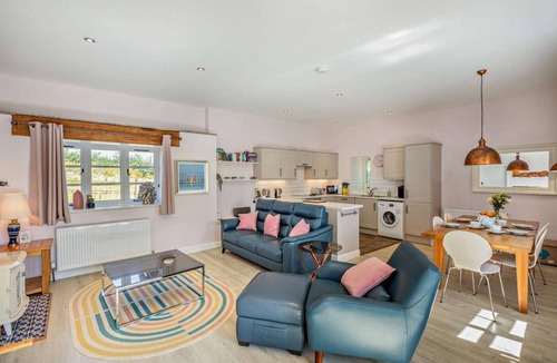 Torrington Cottage | 2 Bed in Langtree (oc-w29909)
