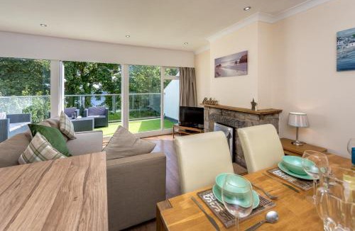 Llanbedrog House | 2 Bed in Llanbedrog oc-5glyny