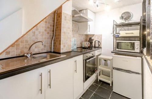 West Looe House | 2 Bed in Looe oc-l10019