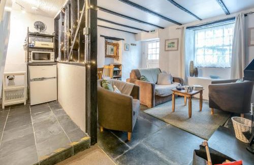 West Looe House | 2 Bed in Looe oc-l10019