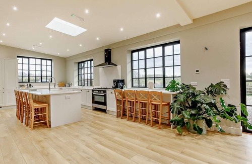 Gumley RV Rental | 2 Bed in Lutterworth (oc-93762)