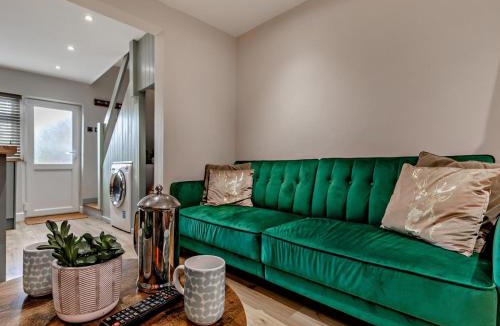 Kerridge House | 2 Bed in Macclesfield oc-94785