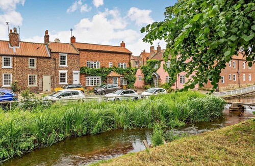 Stokesley Cottage | 2 Bed in Middlesbrough (oc-92731)
