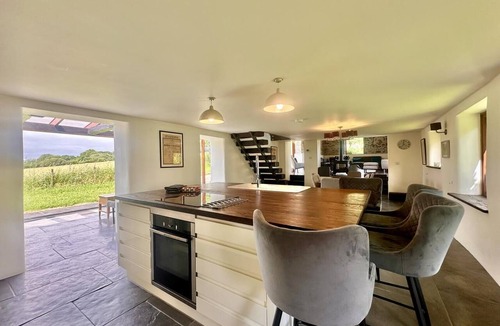 Milton Damerel Cottage | 2 Bed in Milton Damerel (oc-s42659)