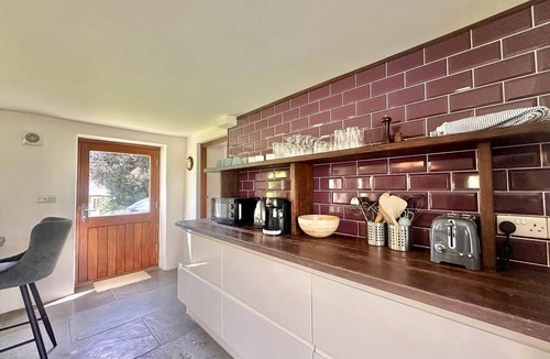 Milton Damerel Cottage | 2 Bed in Milton Damerel (oc-s42659)