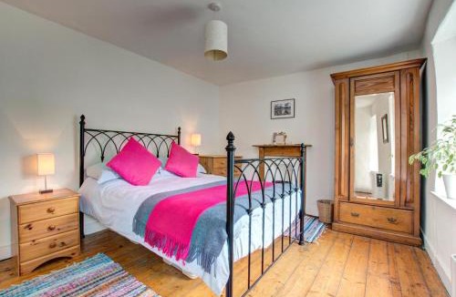 Mousehole House | 2 Bed in Mousehole oc-threeb