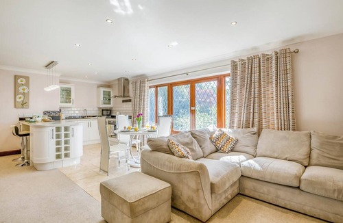 Irstead House | 2 Bed in Oby (oc-1924)