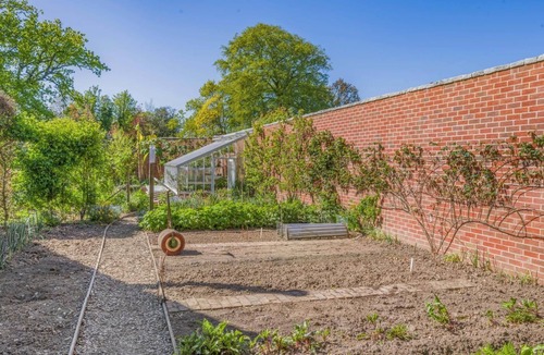 Irstead House | 2 Bed in Oby (oc-1924)