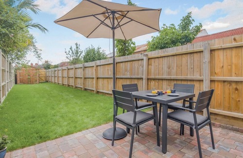 Pakefield Cottage | 2 Bed in Pakefield (oc-p32922)