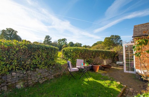 Rye Cottage | 2 Bed in Peasmarsh (oc-rh1172)