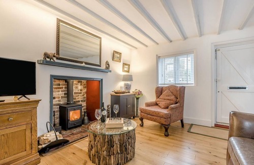 Peasmarsh Cottage | 2 Bed in Peasmarsh (oc-s33528)