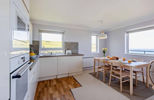 Putsborough Apartment | 2 Bed in Putsborough (oc-f27451)