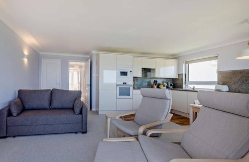 Putsborough Apartment | 2 Bed in Putsborough (oc-f27451)