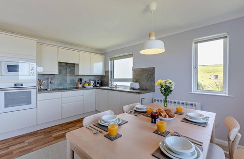 Putsborough Apartment | 2 Bed in Putsborough (oc-f27451)