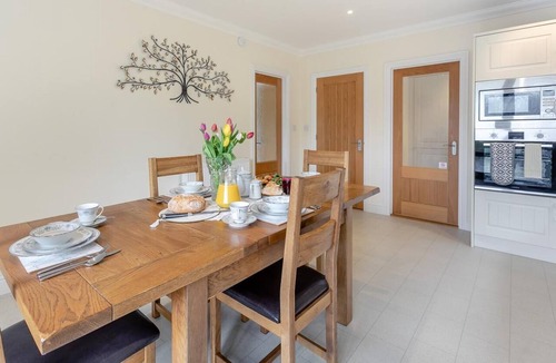 Redruth House | 2 Bed in Redruth (oc-54586)