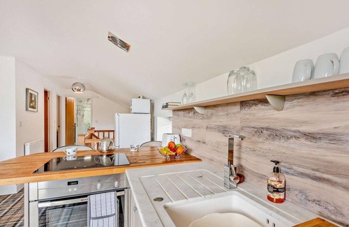 Langsett Cottage | 2 Bed in Sheffield (oc-92978)