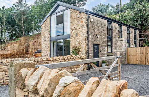 Langsett Cottage | 2 Bed in Sheffield (oc-92978)