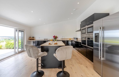 Somerton Cottage | 2 Bed in Somerton (oc-s32606)